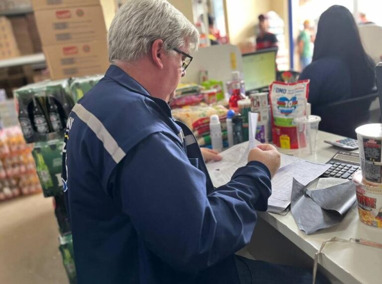 Procon-AM apreende 1.800 frascos de desodorantes sem procedência em Manaus