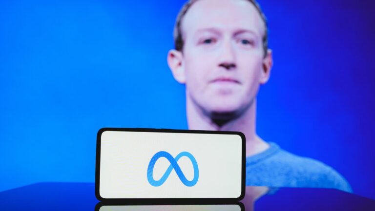 Empresa dona de Facebook e Instagram, deve demitir 3 mil na 2ª feira