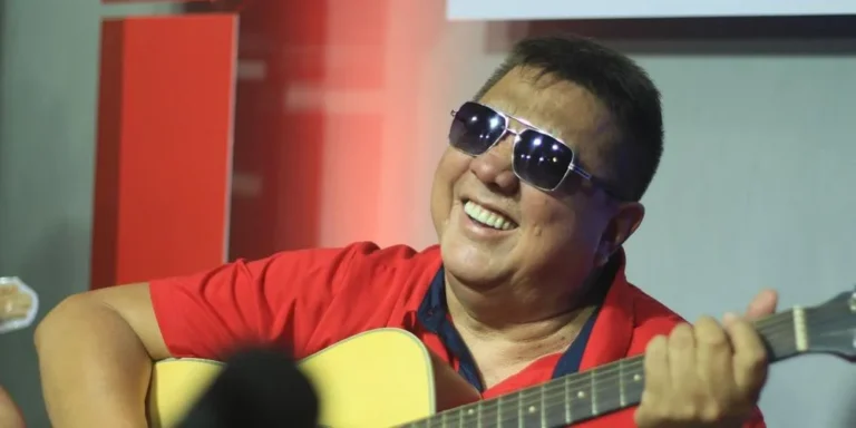 David Assayag deve sair do Garantido após cantar um bordão do Boi contrário no Carnaboi 2025