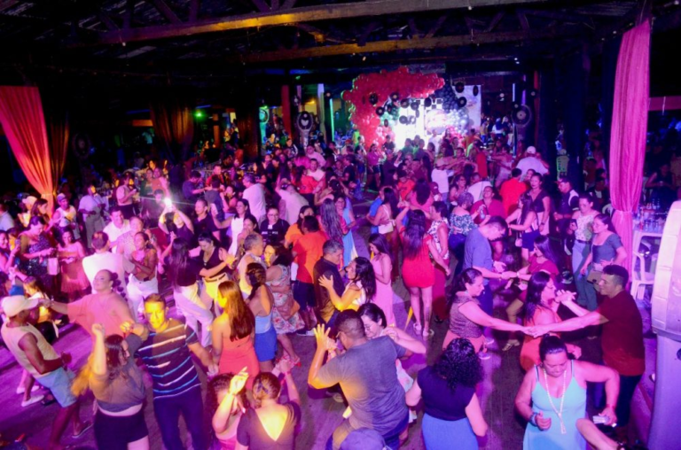 Dance Fest das Divas encerrou com sucesso a Semana da Mulher em Parintins