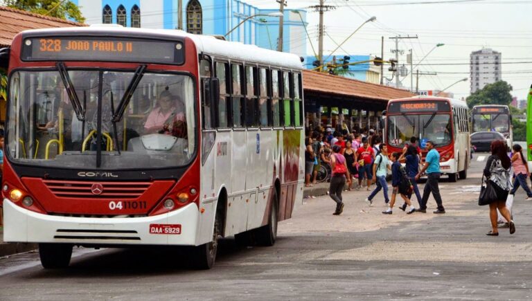 Circulação de ônibus em Manaus vão até as 3h da madrugada de domingo durante o período de Carnaval.