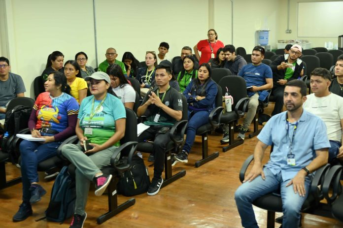 Atuação do Ipaam na proteção ambiental é destaque em atividade prática com alunos da UEA de Parintins