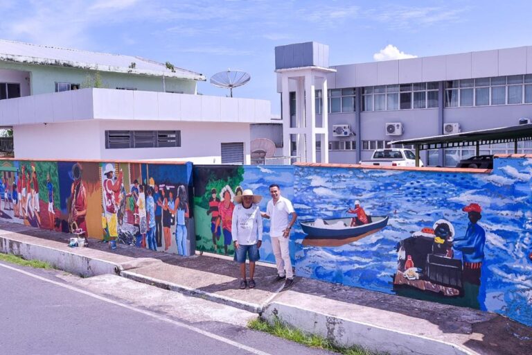 Muro da agência da Sefaz de Parintins se transforma em tela